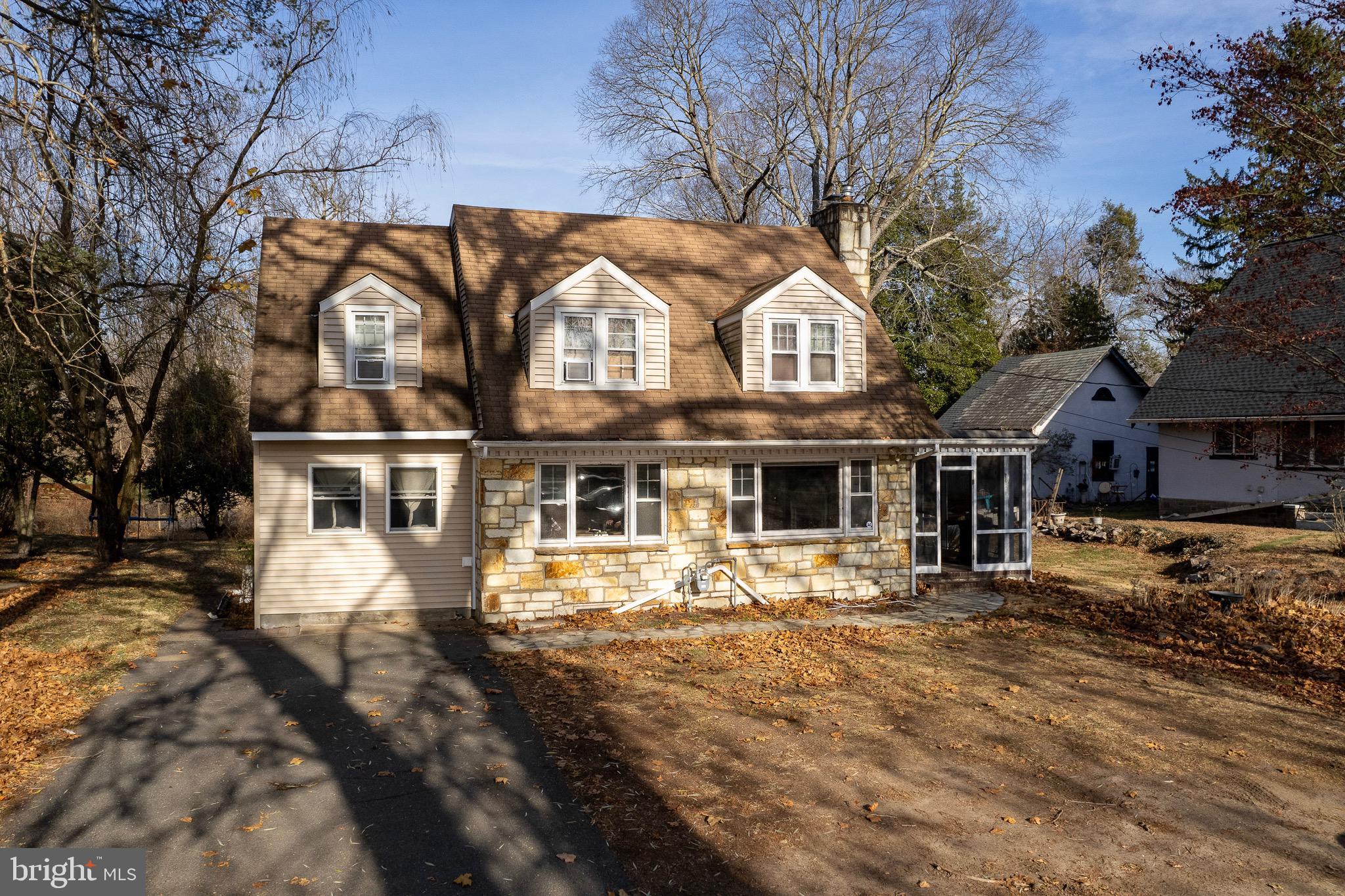 726 River Road Ewing, NJ 08628 - Photo 4 of 30