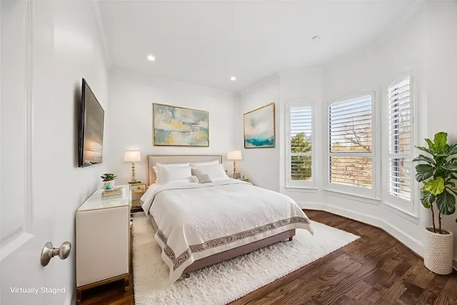 $735,000 | 3802 Glen Arbor Drive, Houston, TX 77025