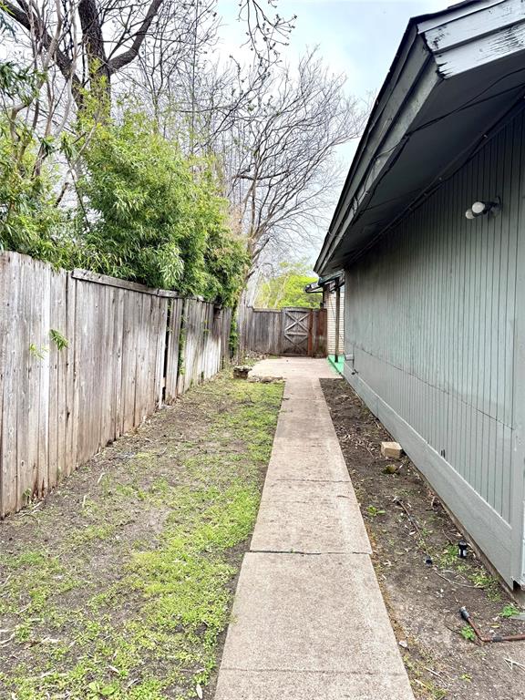 13357 Kit Lane Dallas, TX 75240 - Photo 18 of 21