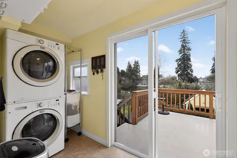 $649,950 | 3931 Friday Avenue, Everett, WA 98201