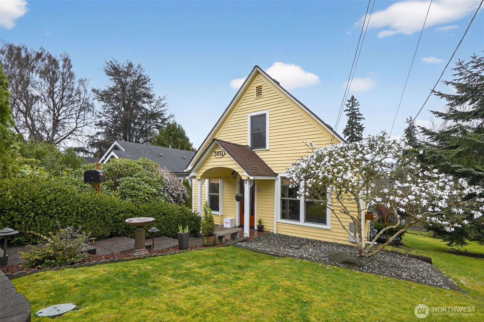 3931 Friday Avenue Everett, WA 98201 - Photo 2 of 31
