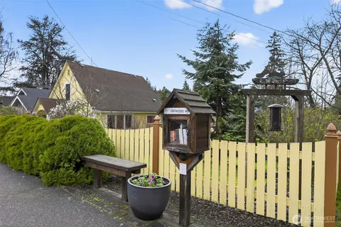 $649,950 | 3931 Friday Avenue, Everett, WA 98201