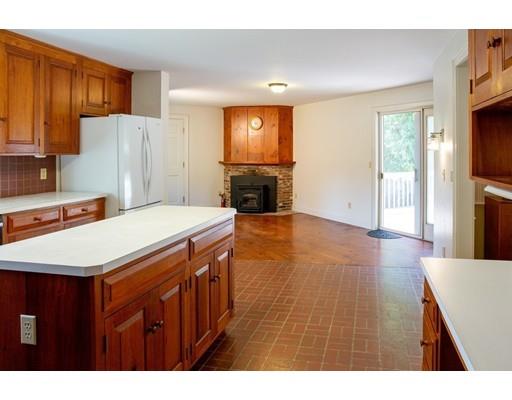 2 North Hillside Road Deerfield, MA 01373 - Photo 4 of 40 Gallery Image 4