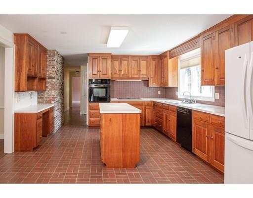 2 North Hillside Road Deerfield, MA 01373 - Photo 6 of 40 Gallery Image 6