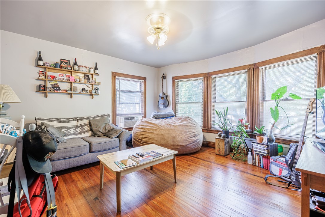 23 Benton Street Rochester, NY 14620 - Photo 17 of 27