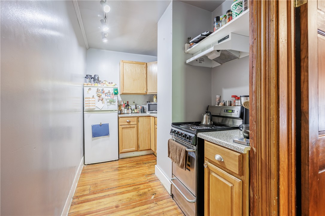 23 Benton Street Rochester, NY 14620 - Photo 23 of 27