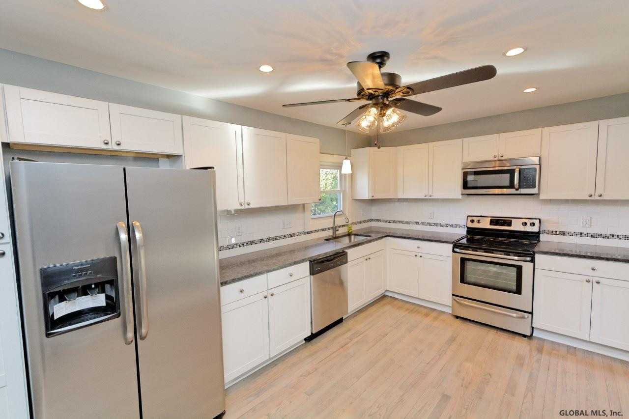 1708 Caldicott Road Rotterdam, NY 12303 - Photo 8 of 24 Photo 8