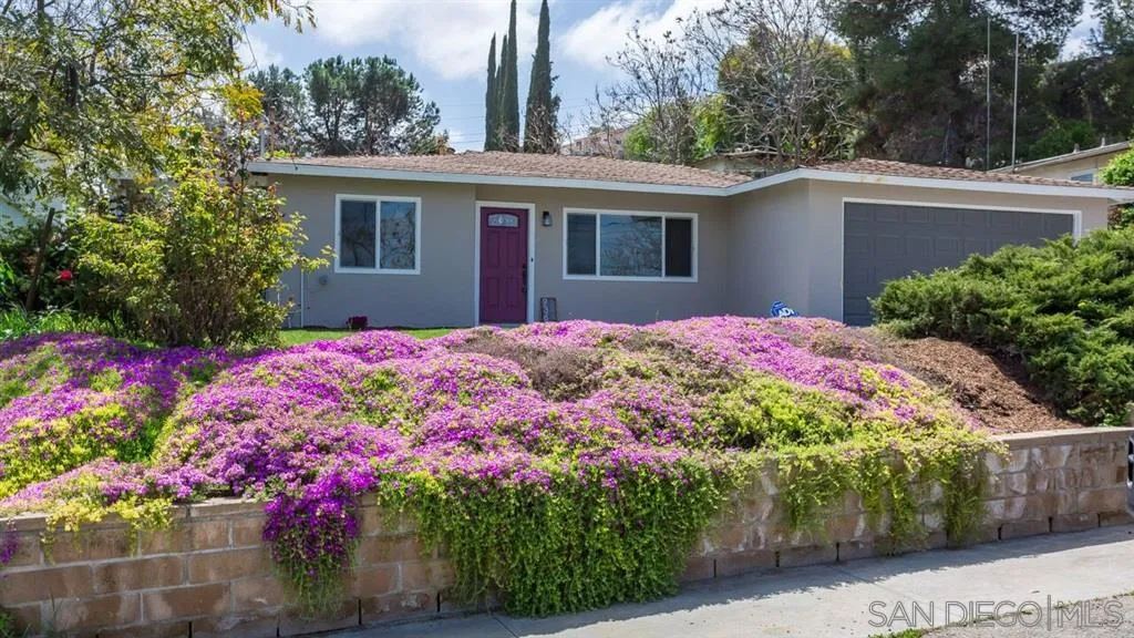 9367 Rigsby Drive Santee, CA 92071 - Photo 4 of 25 Gallery Image 4