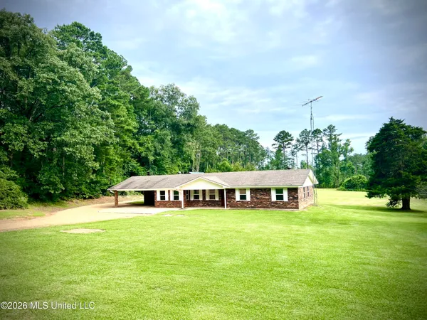 $184,500 | 399 Freeman Road Southwest, Summit, MS 39666