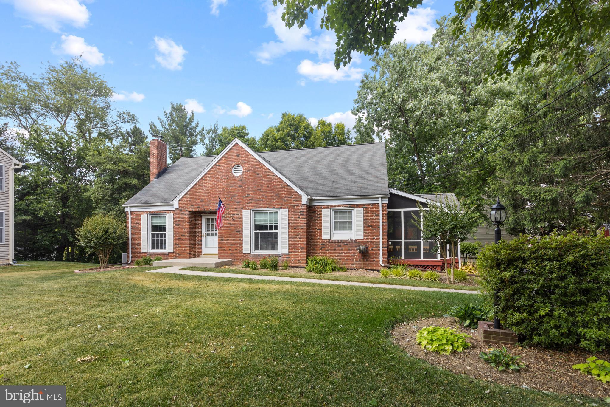 6693 Old Waterloo Road Elkridge, MD 21075 - Photo 2 of 41