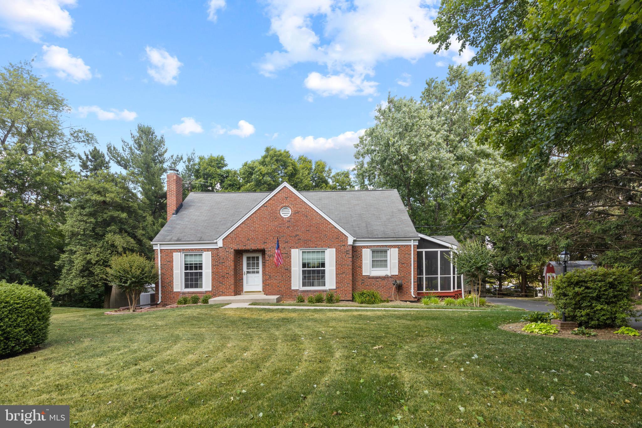 6693 Old Waterloo Road Elkridge, MD 21075 - Photo 3 of 41