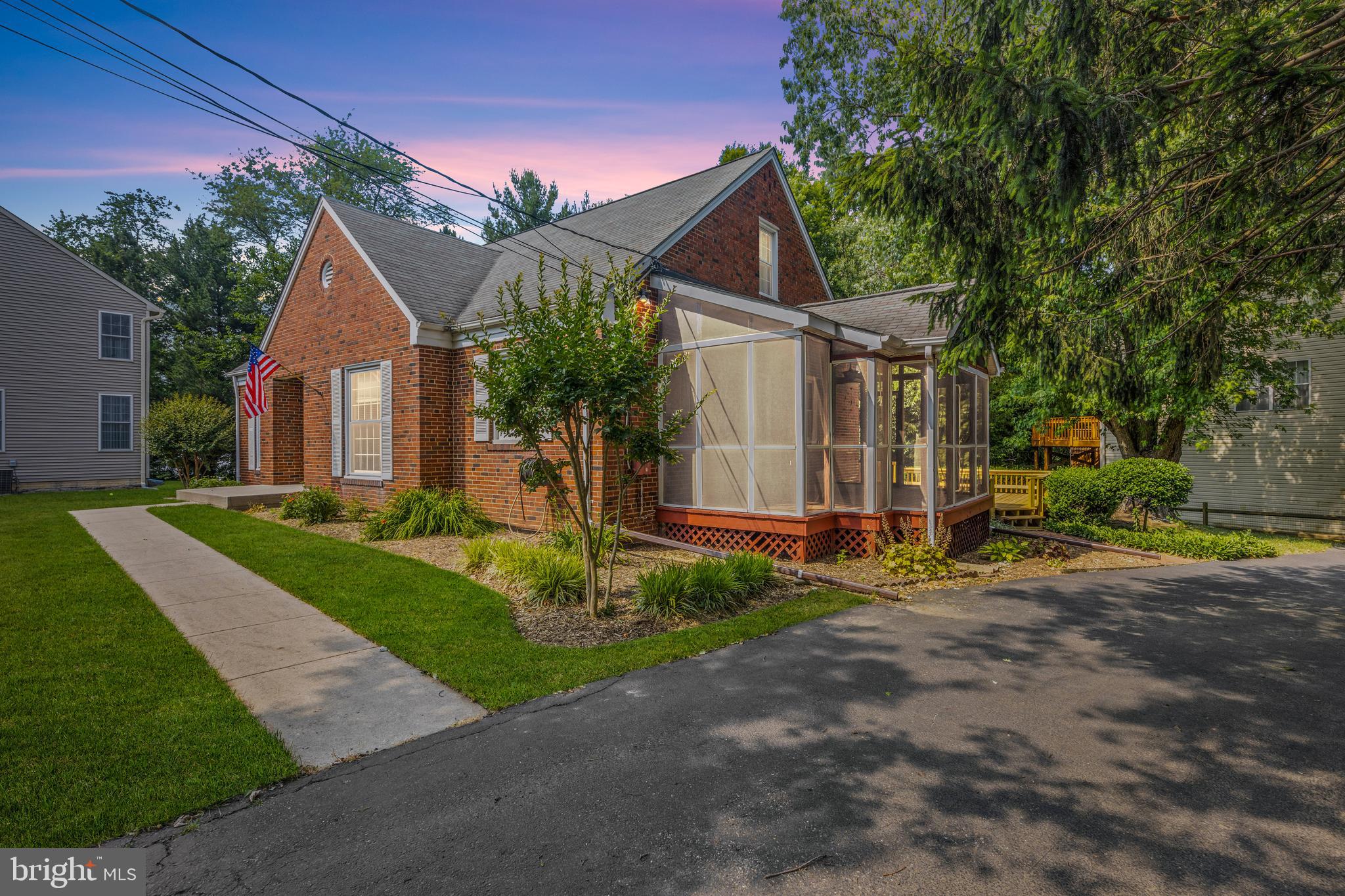 6693 Old Waterloo Road Elkridge, MD 21075 - Photo 4 of 41