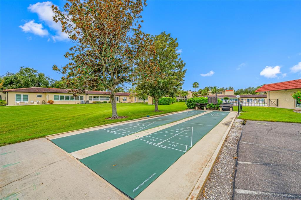 12200 Vonn Road, Unit 8A Largo, FL 33774 - Photo 36 of 41 a view of park with large trees