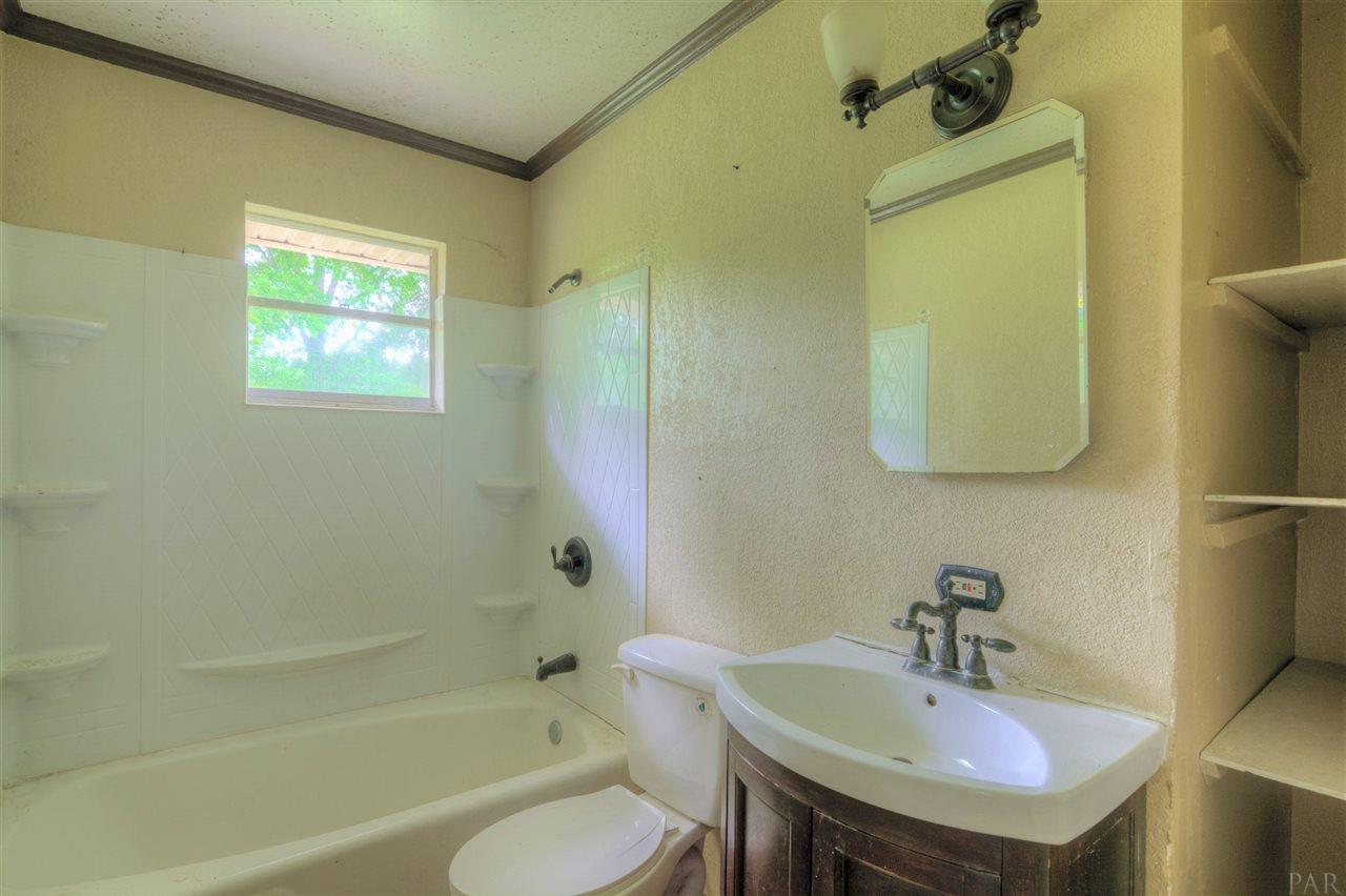 990 Nowak Road Cantonment, FL 32533 - Photo 16 of 24 Gallery Image 16