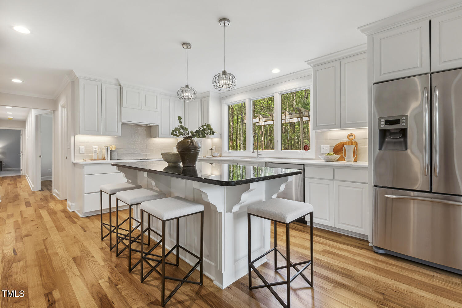 8008 Hollander Place Raleigh, NC 27606 - Photo 8 of 42 027 - Copy