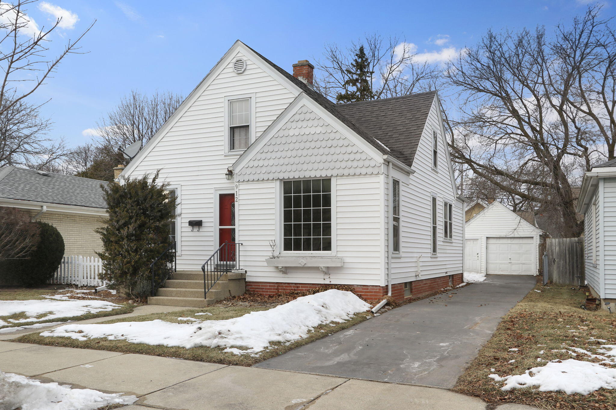 912 Romayne Avenue Racine, WI 53402 - Photo 1 of 1 1-web-or-mls-912 Romayne Av, Racine, WI