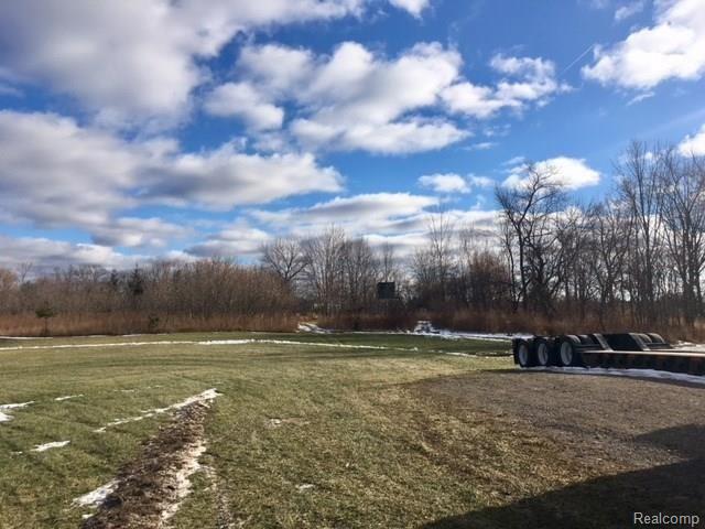 2474 North Summers Road Imlay City, MI 48444 - Photo 14 of 56 IMG_1021.jpg