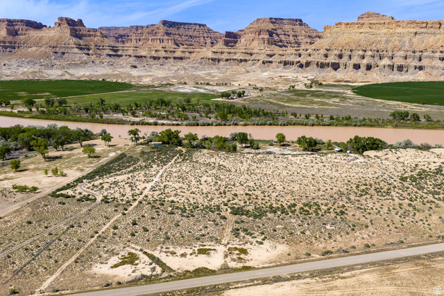 4915 Hastings Road Green River, UT 84525 - Photo 10 of 38