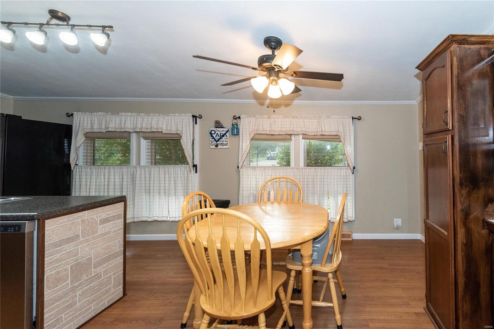 10940 Hunters Creek Drive Lebanon, IL 62254 - Photo 4 of 25 Gallery Image 4