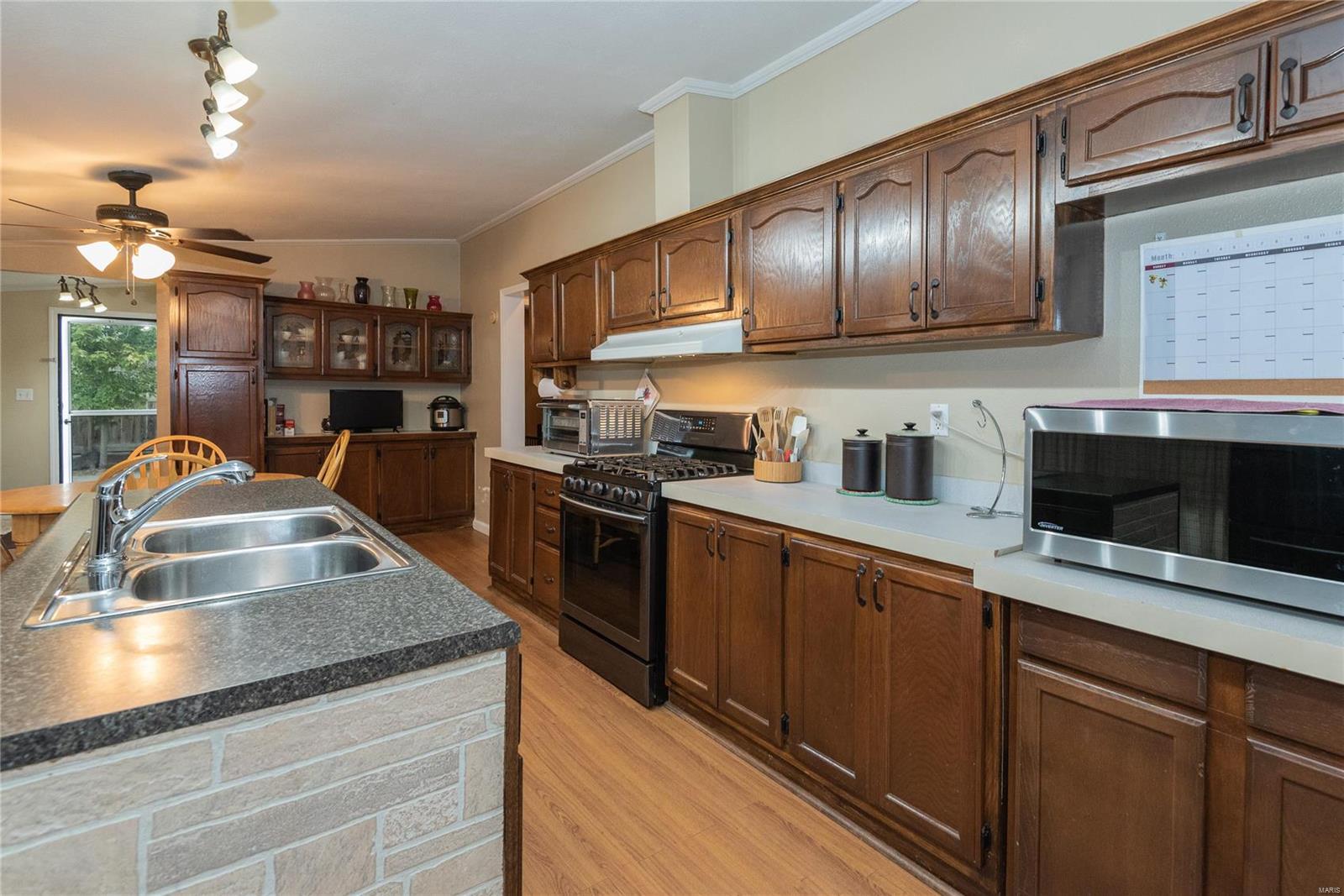 10940 Hunters Creek Drive Lebanon, IL 62254 - Photo 8 of 25 Gallery Image 8