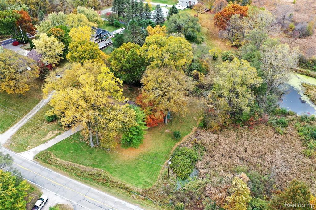 10498 Carmer Road Fenton, MI 48430 - Photo 3 of 40