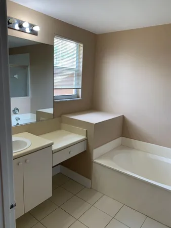 $3,195 | 2400 Northwest 98th Lane, Sunrise, FL 33322