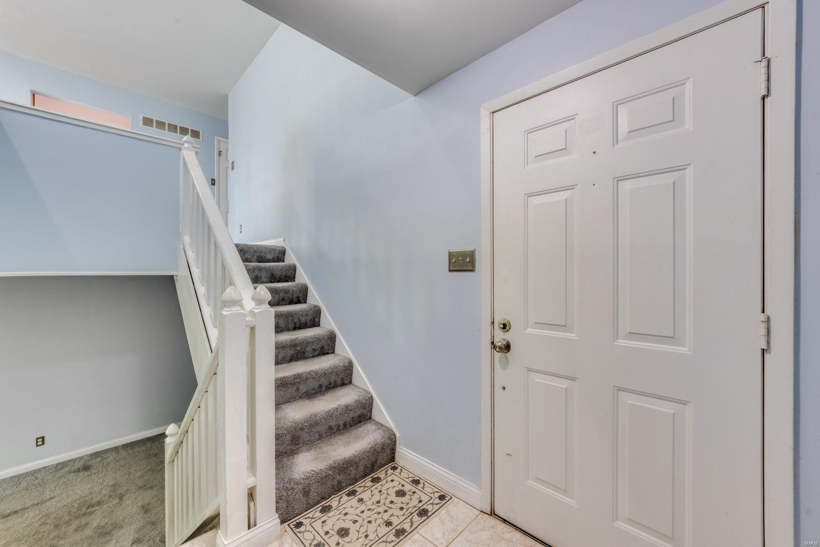 292 Brightfield Drive Ballwin, MO 63021 - Photo 3 of 56