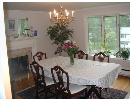 26 Ledgetree Road Medfield, MA 02052 - Photo 4 of 12 Gallery Image 4