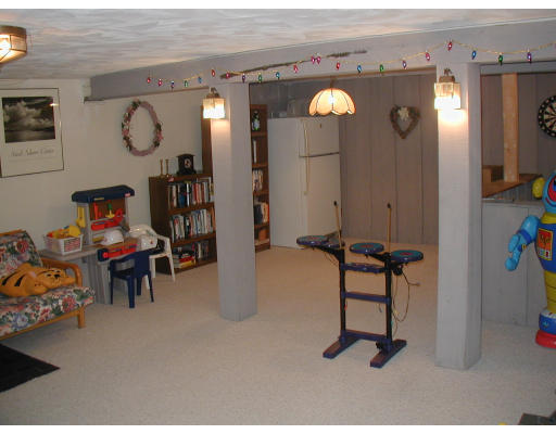 26 Ledgetree Road Medfield, MA 02052 - Photo 5 of 12 Gallery Image 5