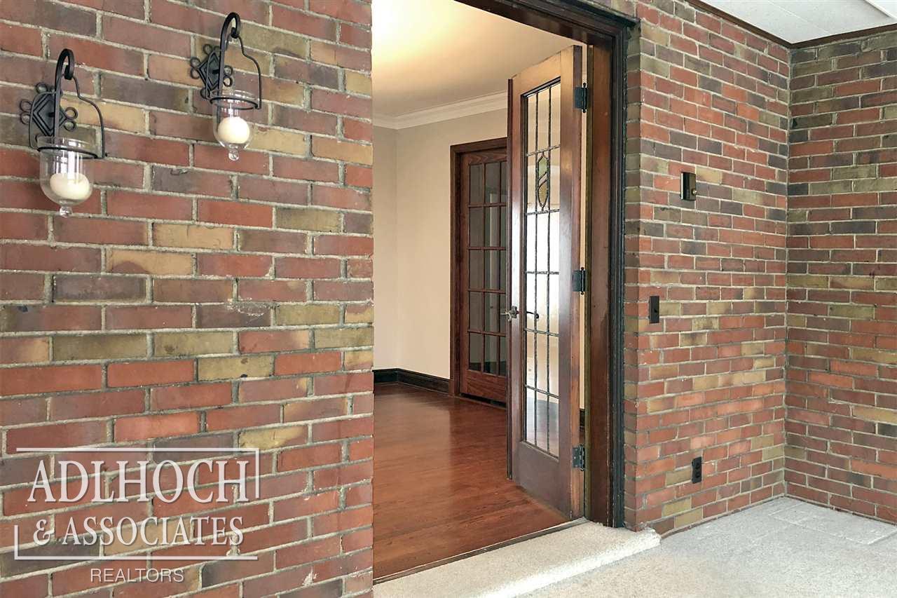 285 Merriweather Road Grosse Pointe, MI 48236 - Photo 21 of 23 31394230-20.JPG
