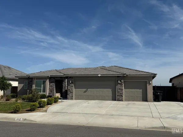 $699,999 | Undisclosed Address, Bakersfield, CA 93314
