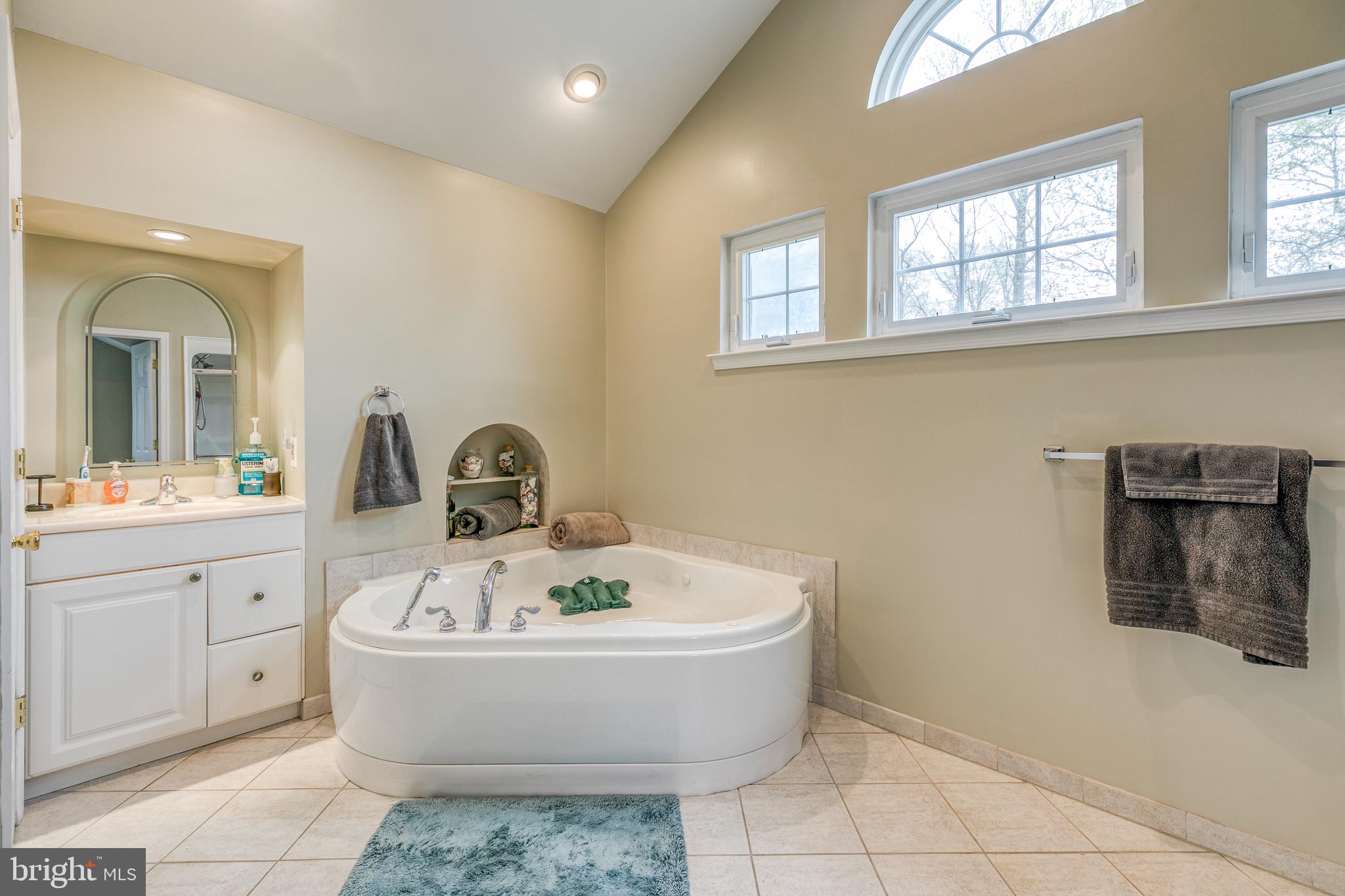 148 Flint Road Langhorne, PA 19047 - Photo 21 of 39 Master Bathroom