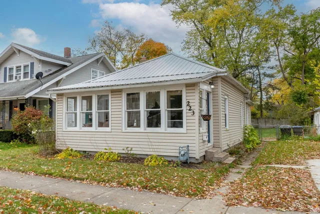 $172,500 | 223 Kenwood Avenue, Elkhart, IN 46516