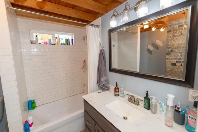 $172,500 | 223 Kenwood Avenue, Elkhart, IN 46516