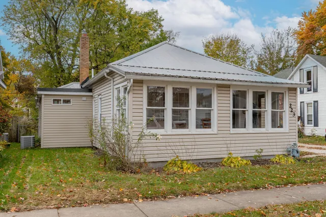 $172,500 | 223 Kenwood Avenue, Elkhart, IN 46516