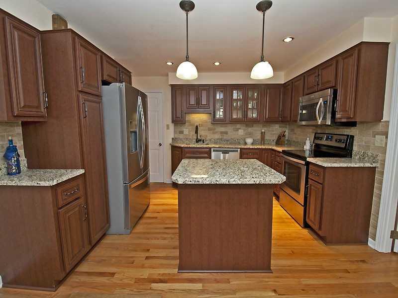 574 Harrogate Road Upper St. Clair, PA 15241 - Photo 12 of 25 Kitchen.