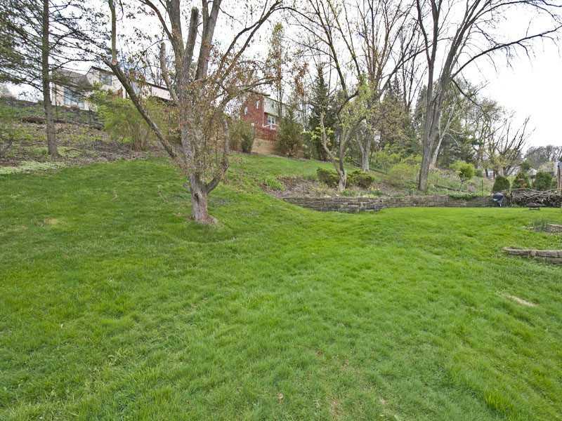 574 Harrogate Road Upper St. Clair, PA 15241 - Photo 24 of 25 Yard/Garden.
