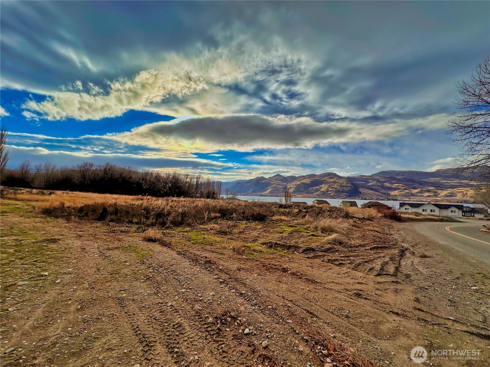 407-tbd Eastlake Road Oroville, WA 98844 - Photo 3 of 12 a view of an ocean