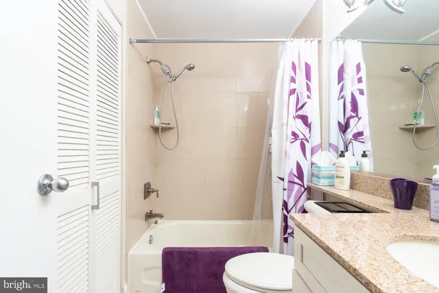 $320,000 | 2429-41 Locust Street, Unit 212, Philadelphia, PA 19103