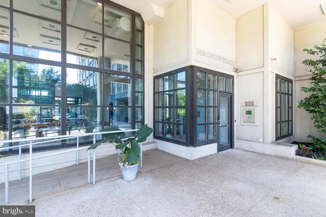 $320,000 | 2429-41 Locust Street, Unit 212, Philadelphia, PA 19103