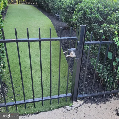 $320,000 | 2429-41 Locust Street, Unit 212, Philadelphia, PA 19103