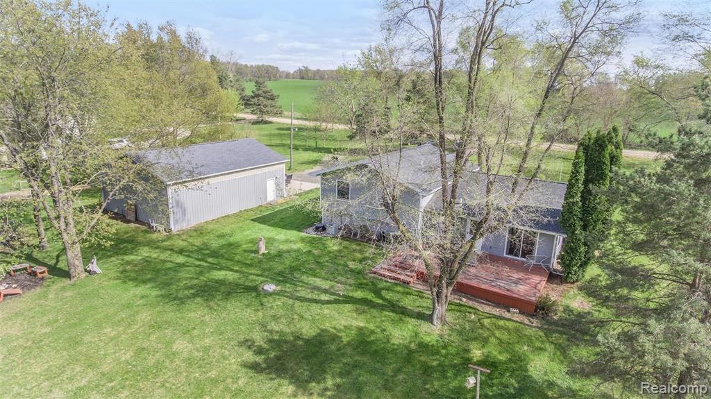 9015 Hogan Road Fenton, MI 48430 - Photo 2 of 37