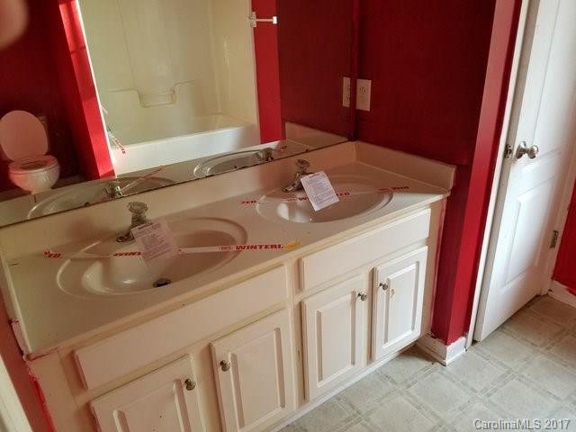 801 Raindrops Road Gastonia, NC 28054 - Photo 2 of 6 Gallery Image 2