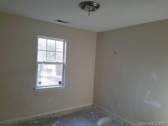 801 Raindrops Road Gastonia, NC 28054 - Photo 4 of 6 Gallery Image 4