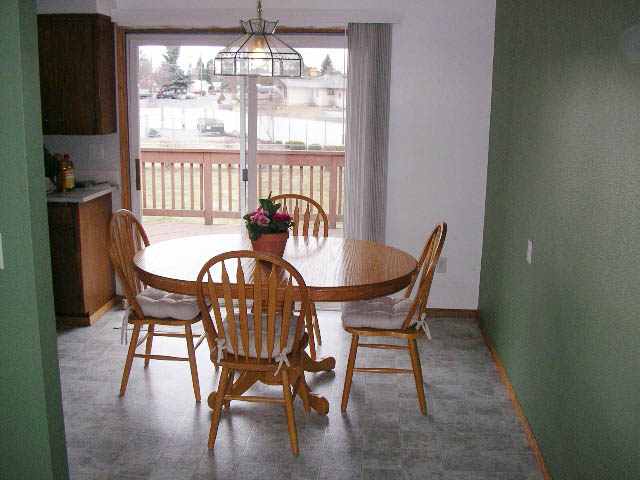 1009 North Warren Road Spokane Valley, WA 99216 - Photo 3 of 9