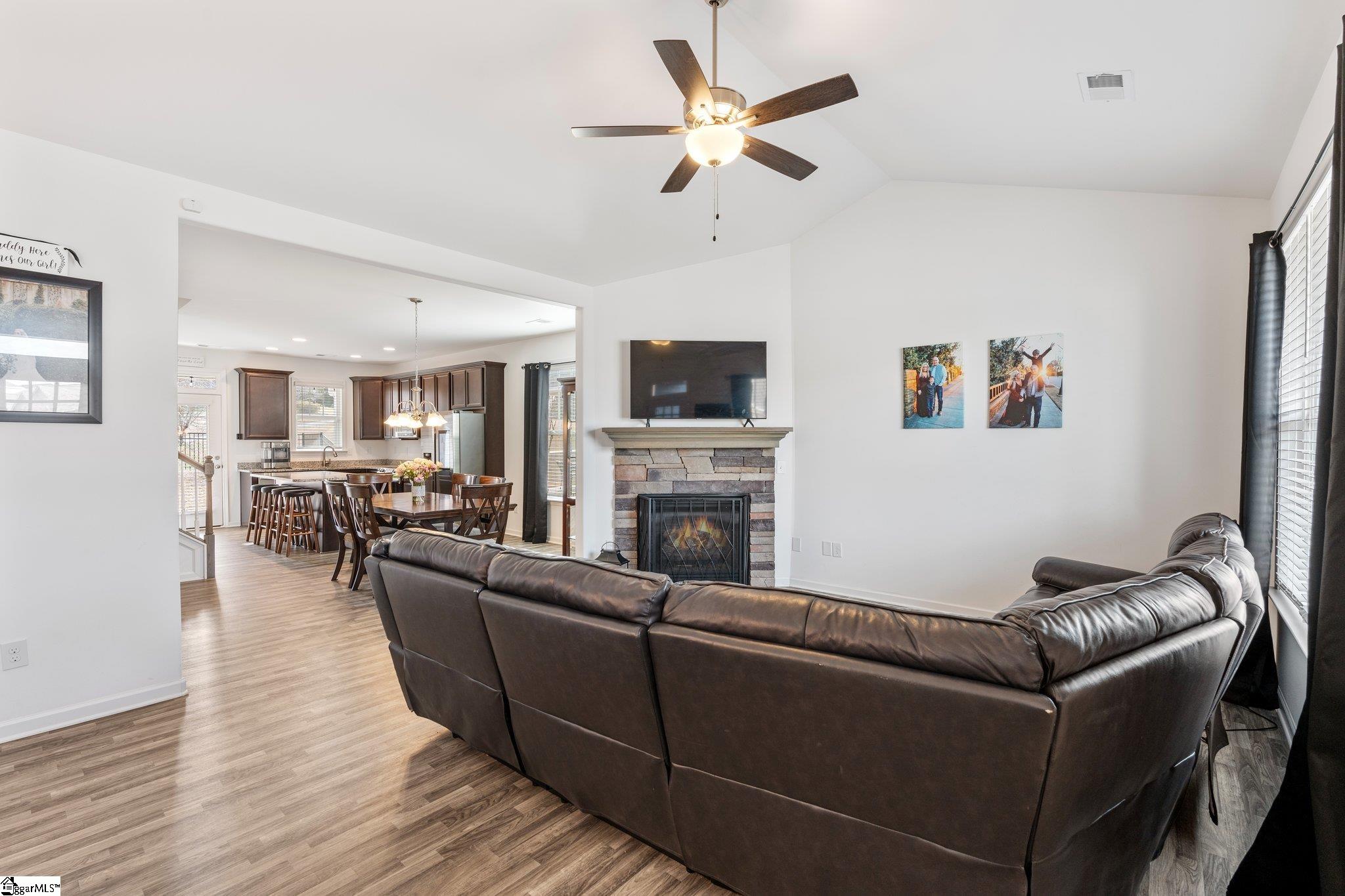 132 Cherrybark Lane Taylors, SC 29687 - Photo 5 of 31