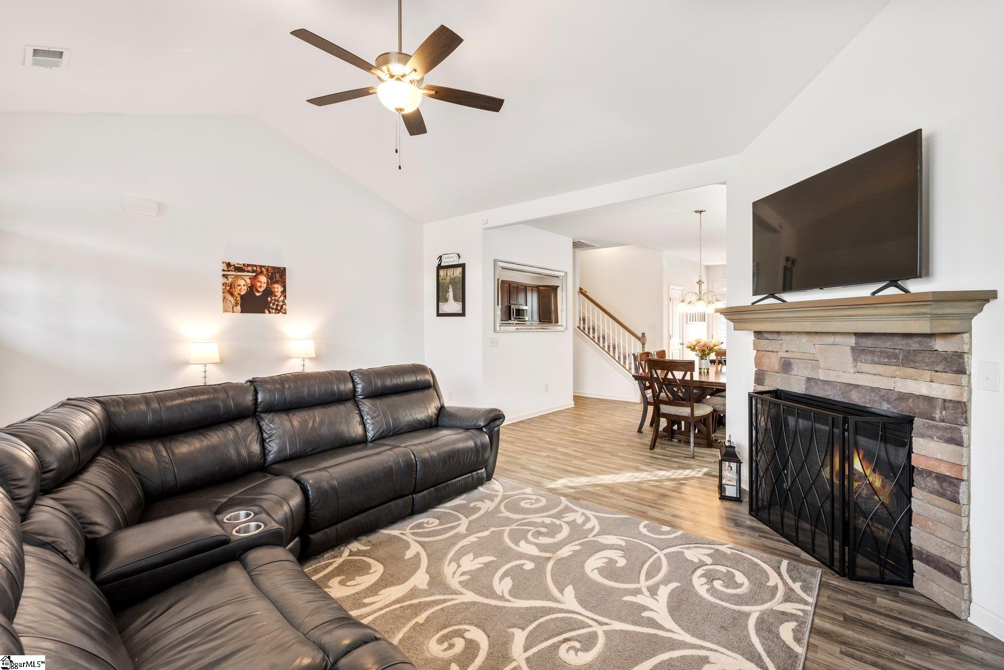 132 Cherrybark Lane Taylors, SC 29687 - Photo 7 of 31