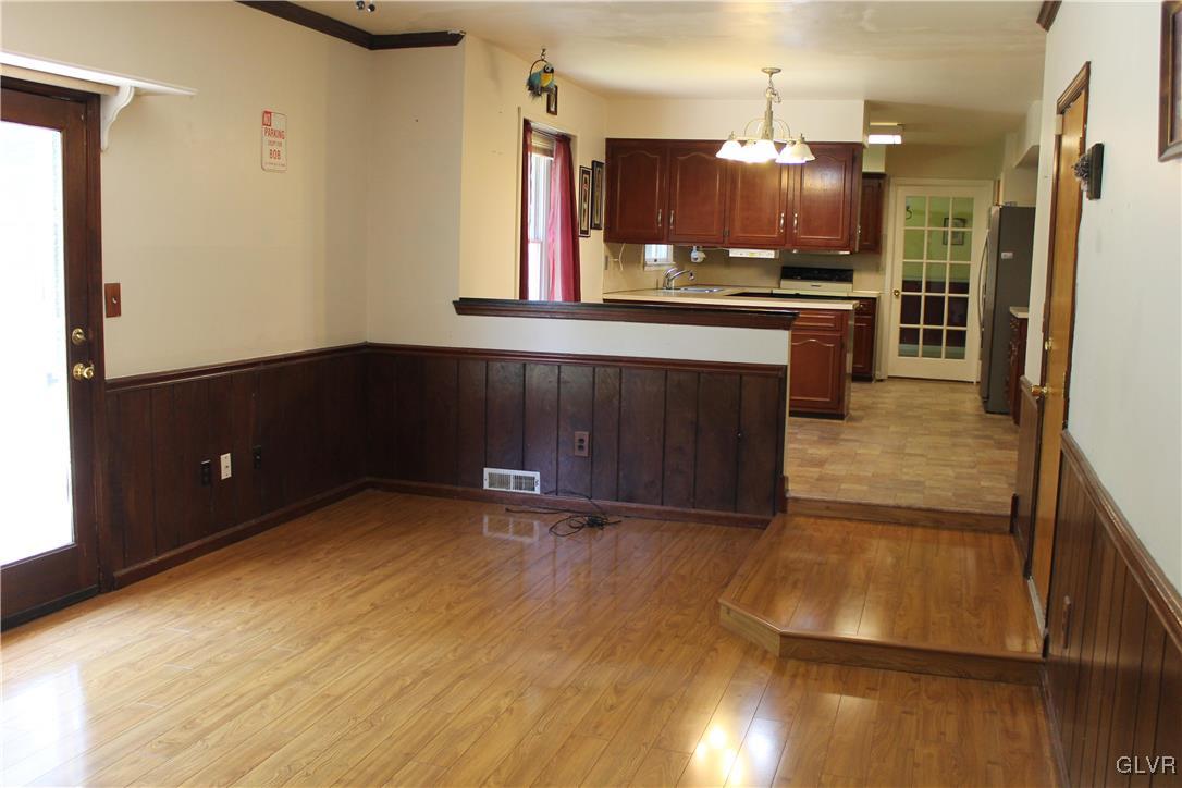 1139 Place Road Bethlehem, PA 18017 - Photo 13 of 32 Gallery Image 13