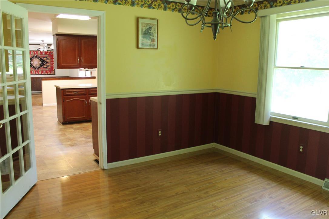 1139 Place Road Bethlehem, PA 18017 - Photo 15 of 32 Gallery Image 15