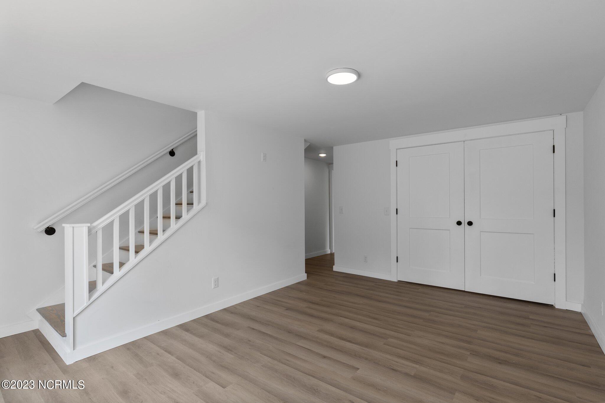 144 Shore Road Newport, NC 28570 - Photo 24 of 26 Mudroom/Gameroom